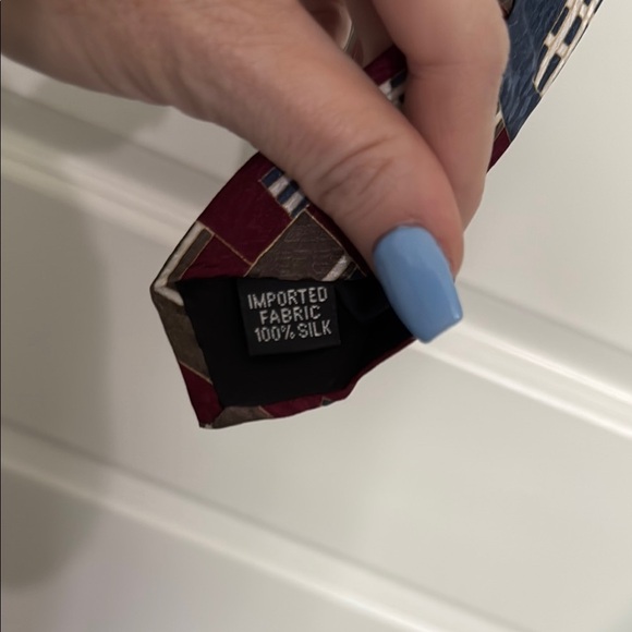 Vintage Geoffrey Beene Red and Blue Geometric Tie - Picture 3 of 4